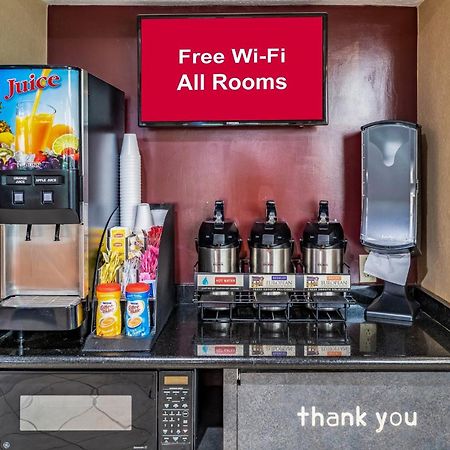 Red Roof Inn Columbus - Taylorsville Экстерьер фото
