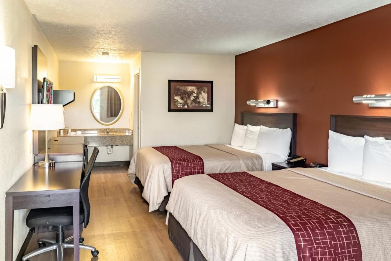 Red Roof Inn Columbus - Taylorsville Экстерьер фото