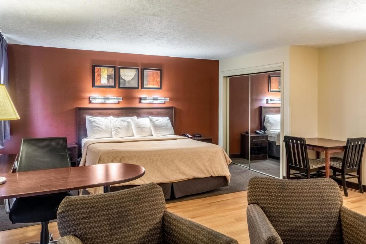 Red Roof Inn Columbus - Taylorsville Экстерьер фото